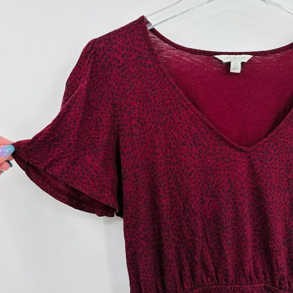 Lucky Brand Sz Small Maroon & Black Animal Print Flutter Sleeve Boho V Neck Top - Picture 4 of 8